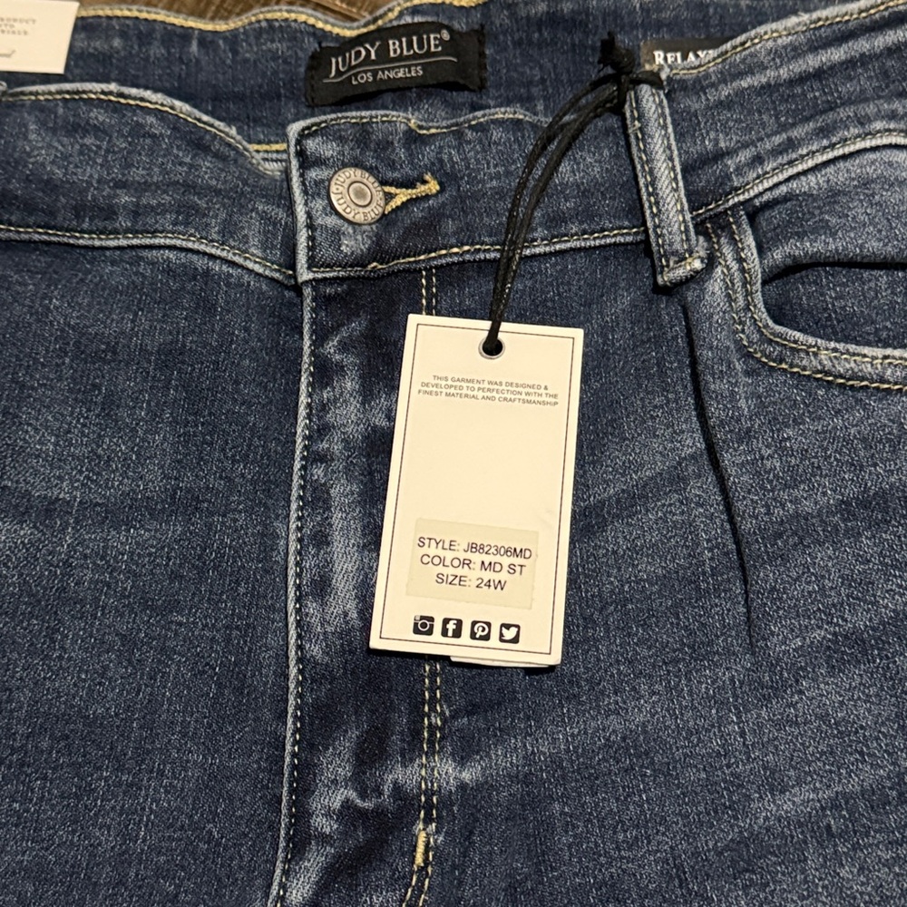 New Judy Blue Here Comes The Sun Medium Wash High Rise Distressed Relaxed Fit - Picture 8 of 13